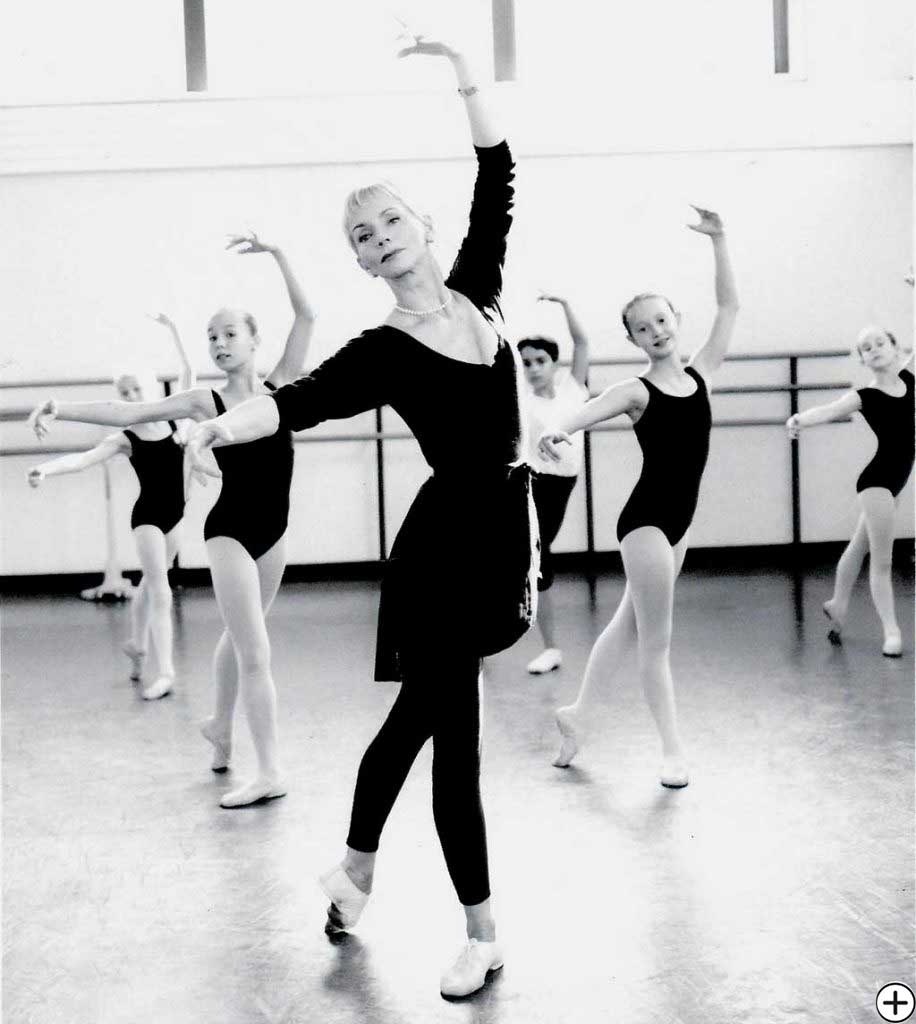 Garielle Whittle with students from The School of American Ballet for Vanity Fair magazine, December 2001, Choreographer by George Balanchine, © George Balanchine Trust